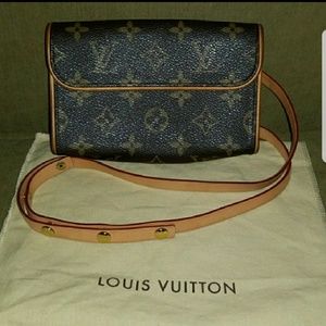 Authentic Louis Vuitton Florentine waist pochette.